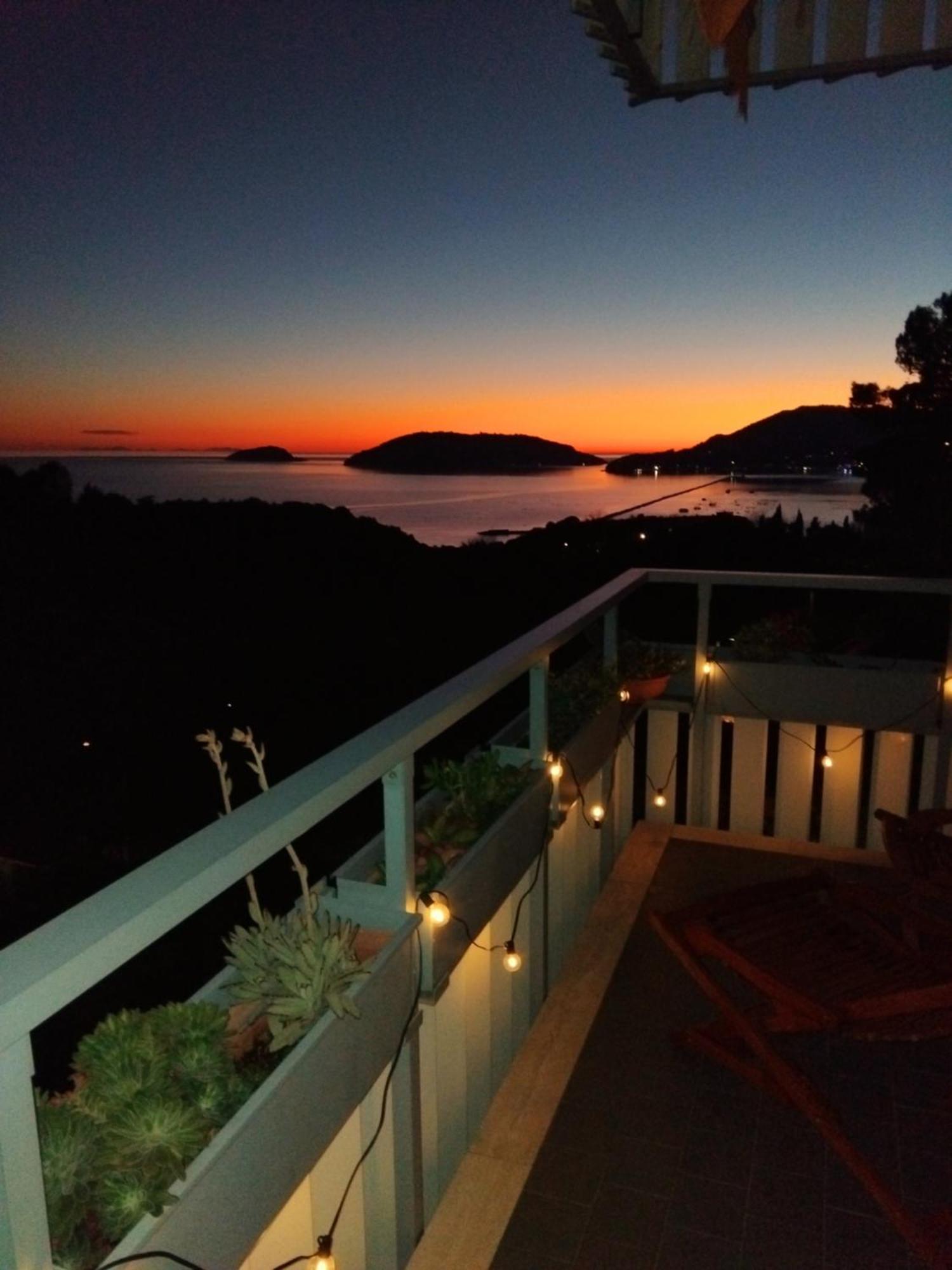 Vista Sul Blu ,Baia Blu, Lerici Apartment Exterior photo